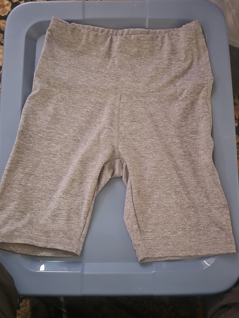 Daisy Fuentes Heather Gray Mid-Thigh Bike Shorts